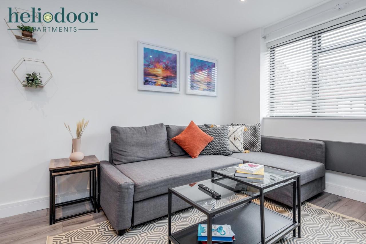 Milton Keynes Apartments, Sleeps Up To 5, Free Parking, Free Wifi & Movies, 7 Mins Drive To Milton Keynes Central Station For Direct Trains To London & The North Extérieur photo