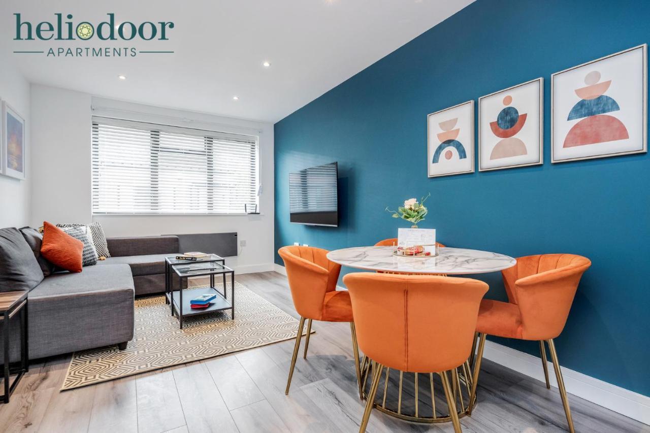 Milton Keynes Apartments, Sleeps Up To 5, Free Parking, Free Wifi & Movies, 7 Mins Drive To Milton Keynes Central Station For Direct Trains To London & The North Extérieur photo