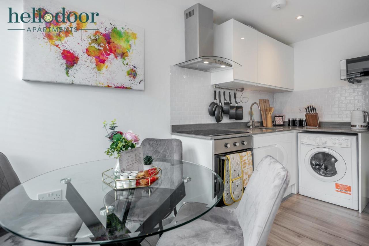 Milton Keynes Apartments, Sleeps Up To 5, Free Parking, Free Wifi & Movies, 7 Mins Drive To Milton Keynes Central Station For Direct Trains To London & The North Extérieur photo