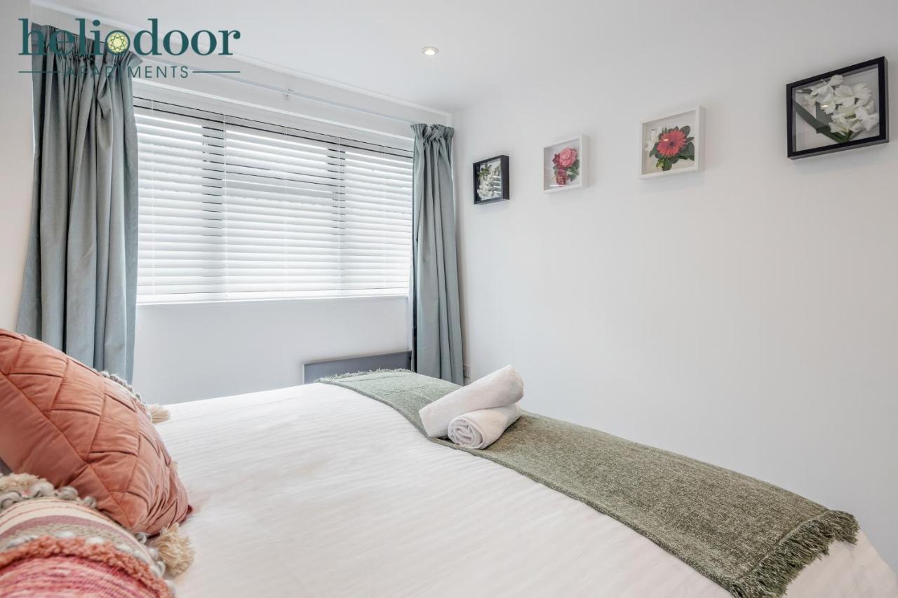 Milton Keynes Apartments, Sleeps Up To 5, Free Parking, Free Wifi & Movies, 7 Mins Drive To Milton Keynes Central Station For Direct Trains To London & The North Extérieur photo