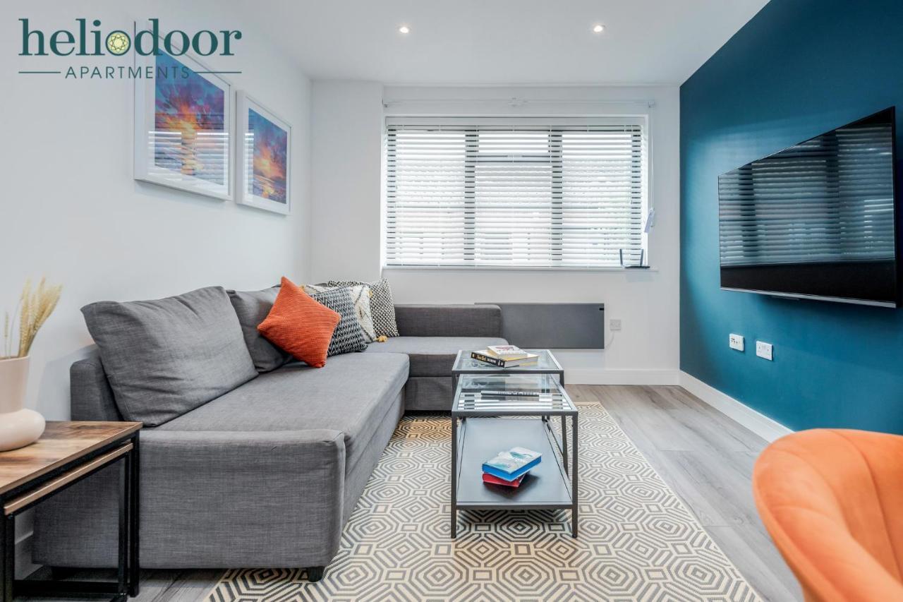 Milton Keynes Apartments, Sleeps Up To 5, Free Parking, Free Wifi & Movies, 7 Mins Drive To Milton Keynes Central Station For Direct Trains To London & The North Extérieur photo