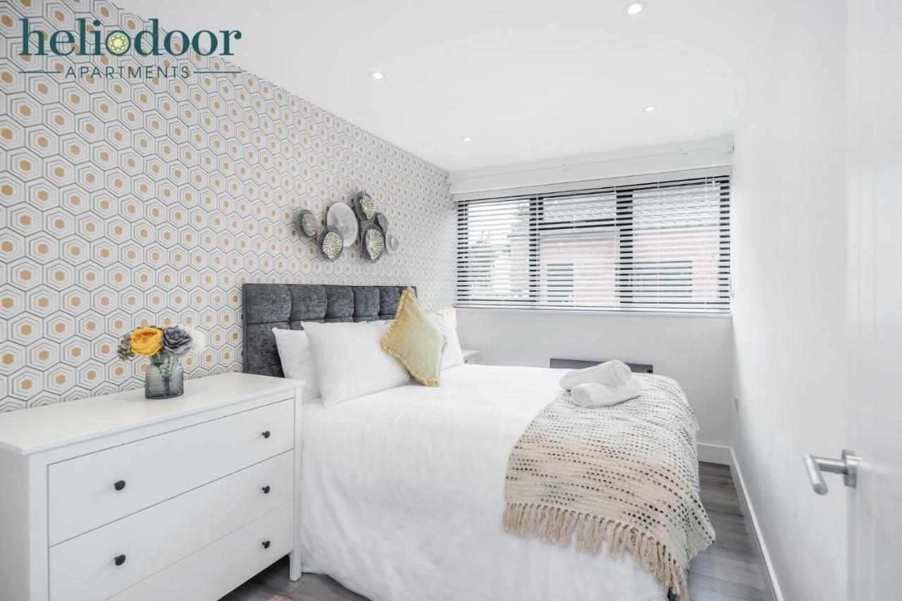 Milton Keynes Apartments, Sleeps Up To 5, Free Parking, Free Wifi & Movies, 7 Mins Drive To Milton Keynes Central Station For Direct Trains To London & The North Extérieur photo