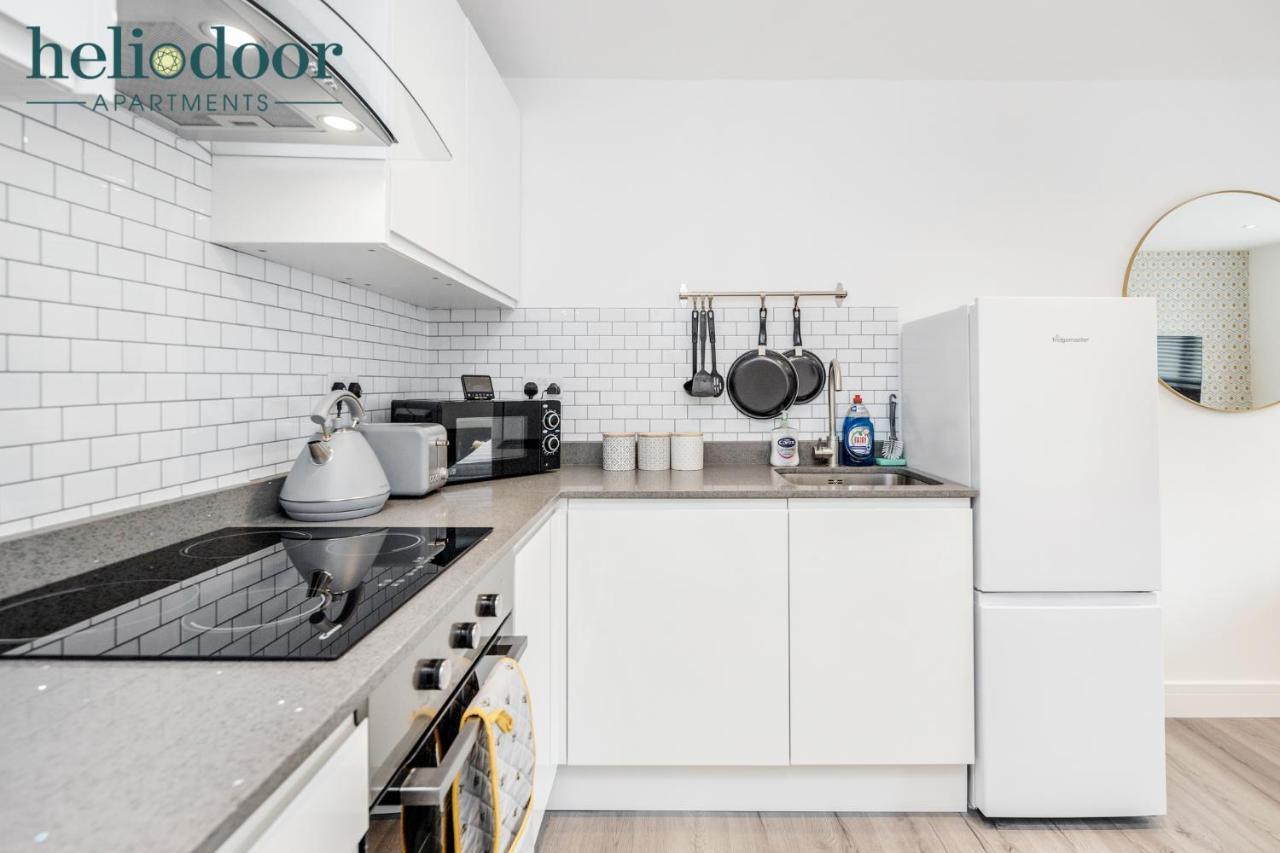 Milton Keynes Apartments, Sleeps Up To 5, Free Parking, Free Wifi & Movies, 7 Mins Drive To Milton Keynes Central Station For Direct Trains To London & The North Extérieur photo