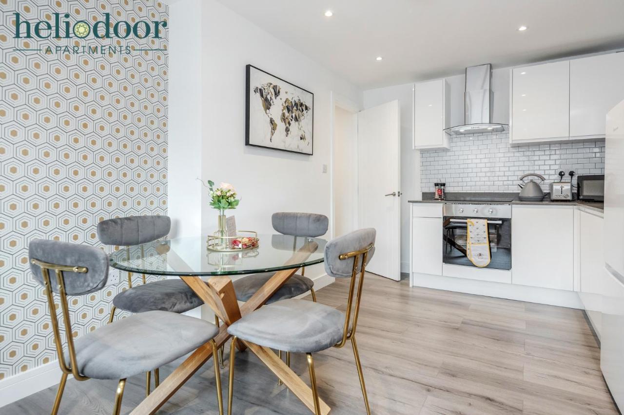 Milton Keynes Apartments, Sleeps Up To 5, Free Parking, Free Wifi & Movies, 7 Mins Drive To Milton Keynes Central Station For Direct Trains To London & The North Extérieur photo
