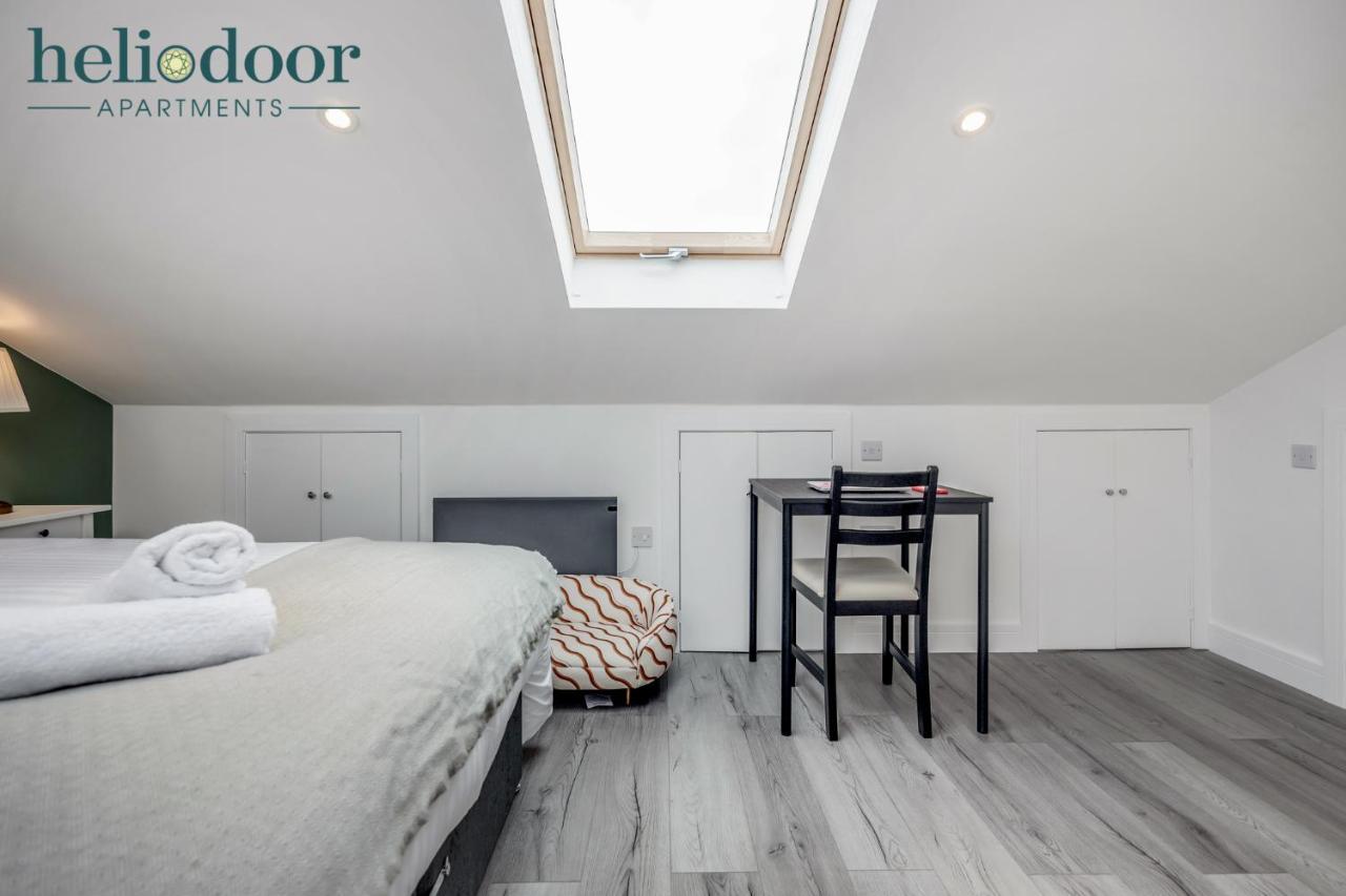Milton Keynes Apartments, Sleeps Up To 5, Free Parking, Free Wifi & Movies, 7 Mins Drive To Milton Keynes Central Station For Direct Trains To London & The North Extérieur photo