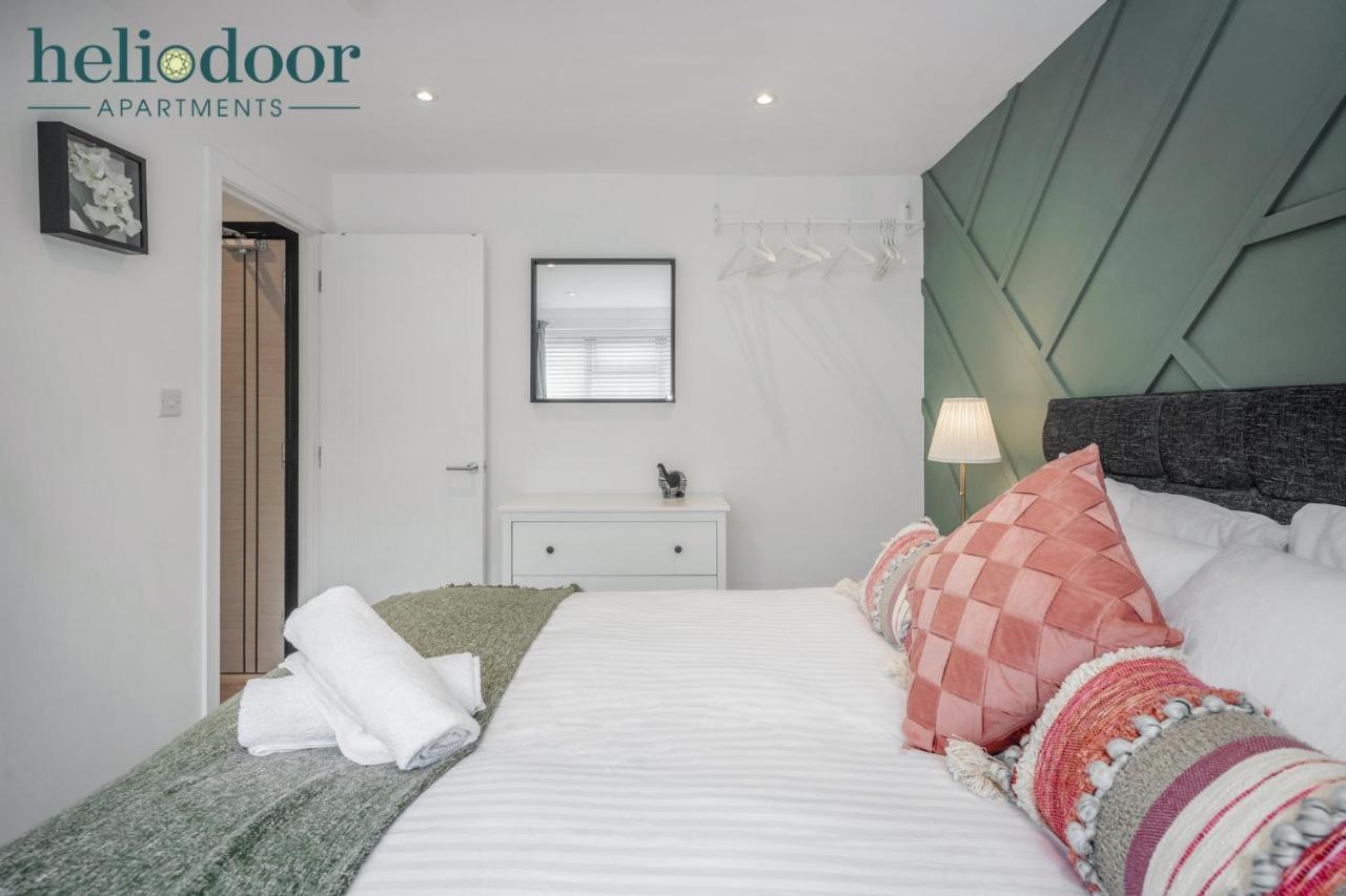Milton Keynes Apartments, Sleeps Up To 5, Free Parking, Free Wifi & Movies, 7 Mins Drive To Milton Keynes Central Station For Direct Trains To London & The North Extérieur photo