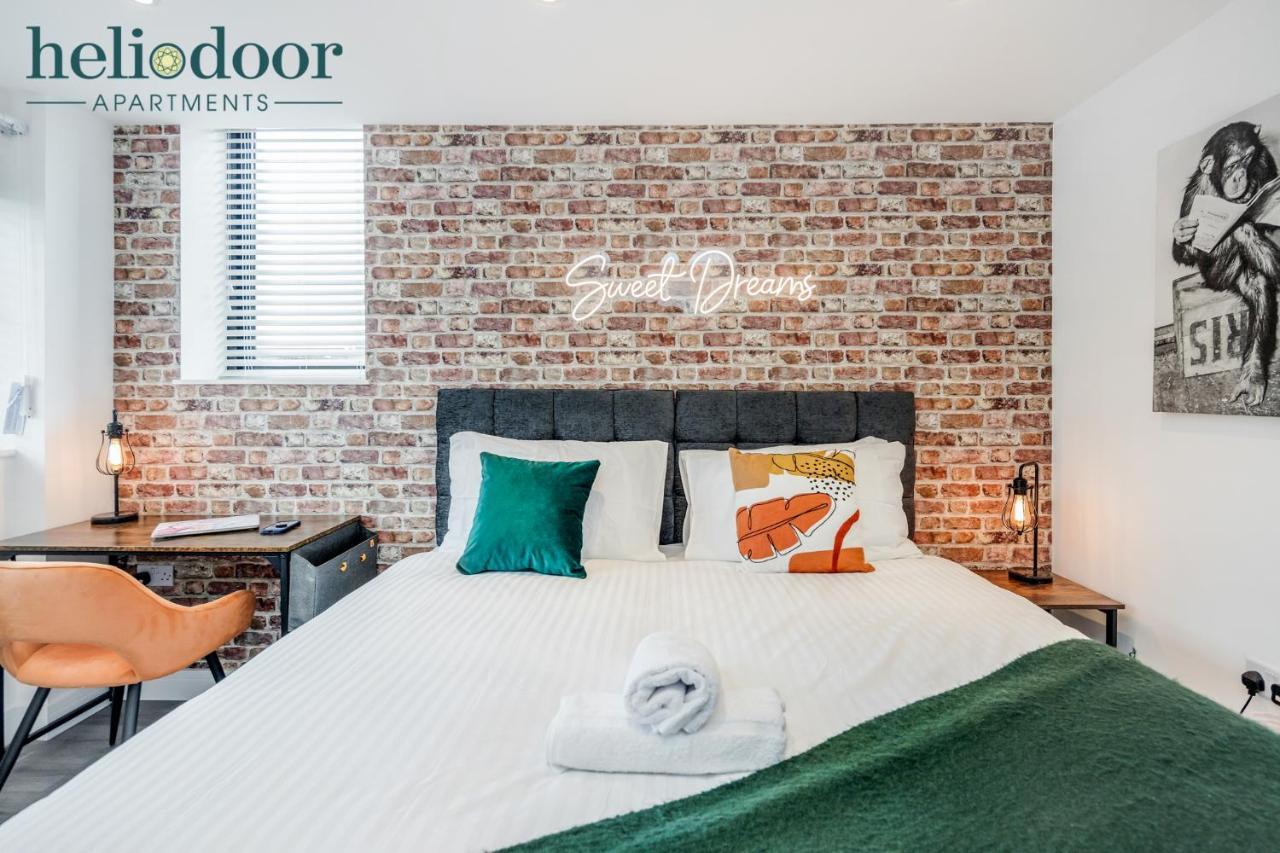 Milton Keynes Apartments, Sleeps Up To 5, Free Parking, Free Wifi & Movies, 7 Mins Drive To Milton Keynes Central Station For Direct Trains To London & The North Extérieur photo