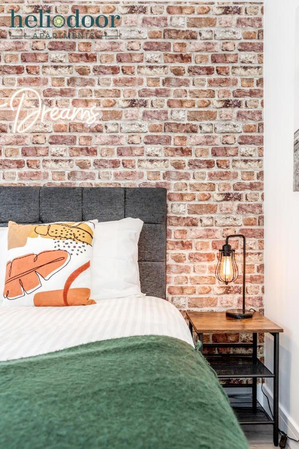Milton Keynes Apartments, Sleeps Up To 5, Free Parking, Free Wifi & Movies, 7 Mins Drive To Milton Keynes Central Station For Direct Trains To London & The North Extérieur photo