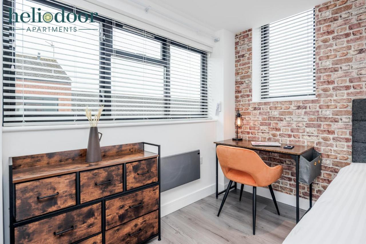 Milton Keynes Apartments, Sleeps Up To 5, Free Parking, Free Wifi & Movies, 7 Mins Drive To Milton Keynes Central Station For Direct Trains To London & The North Extérieur photo