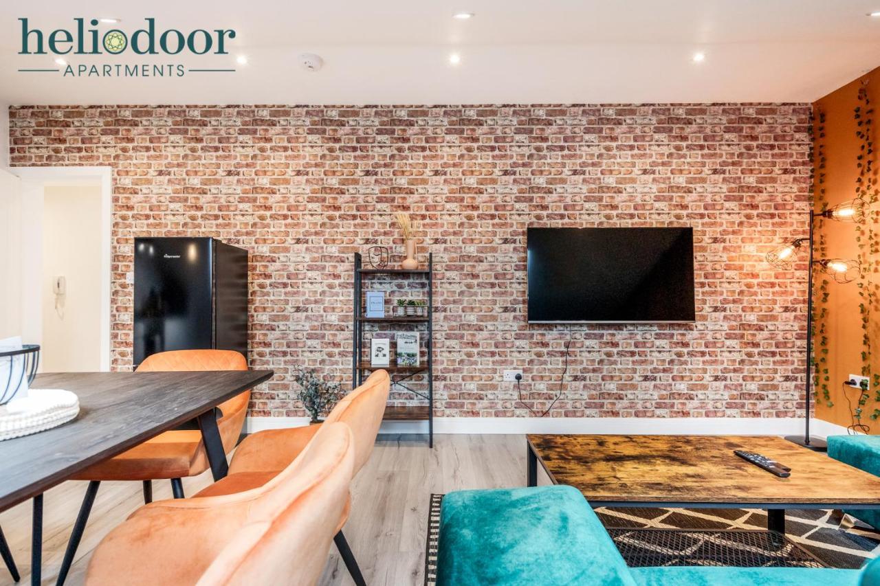 Milton Keynes Apartments, Sleeps Up To 5, Free Parking, Free Wifi & Movies, 7 Mins Drive To Milton Keynes Central Station For Direct Trains To London & The North Extérieur photo